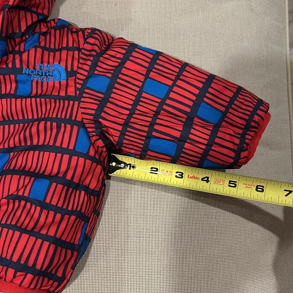 The North Face Baby Navy and Red Reversible Puffer Infant - Picture 12 of 13